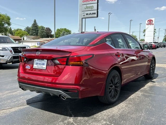 New 2026 Scarlet Nissan 2.5 SV image 7