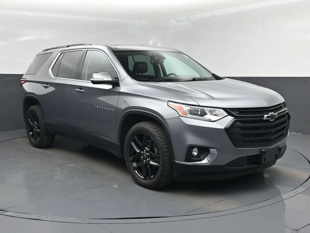 Used 2019 Gray Chevrolet 3LT image 8