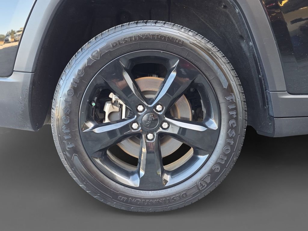 Used 2022 Black Jeep Limited image 10