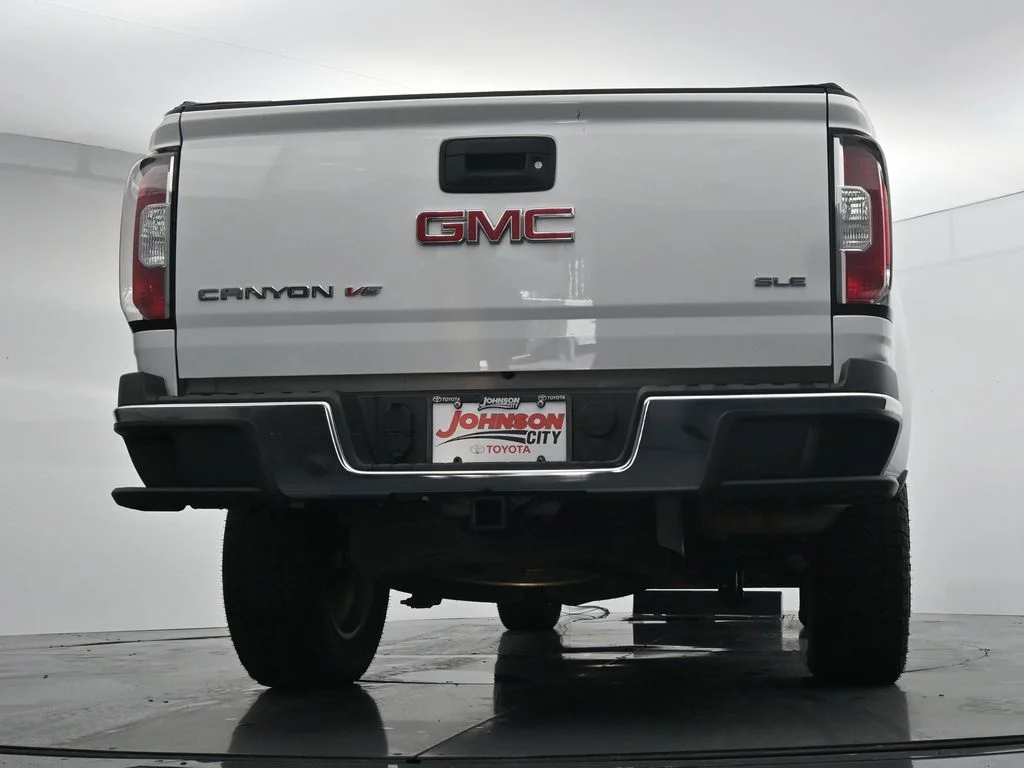 Used 2020 White GMC SLE1 image 35