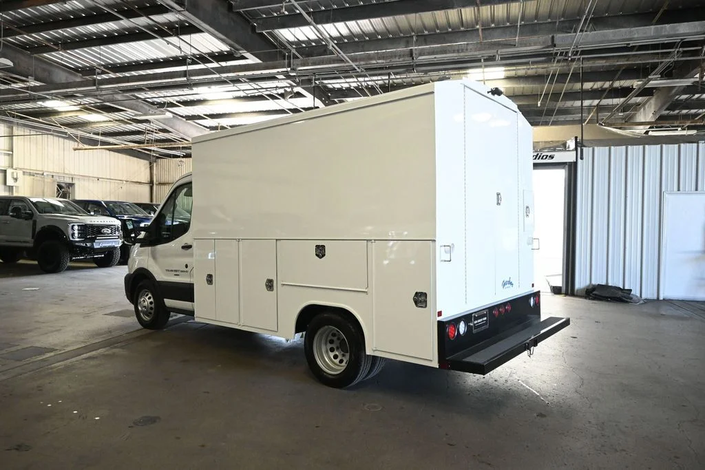 New 2025 Oxford White Ford Base image 6