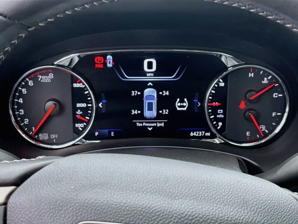 Used 2022 White GMC Denali image 12