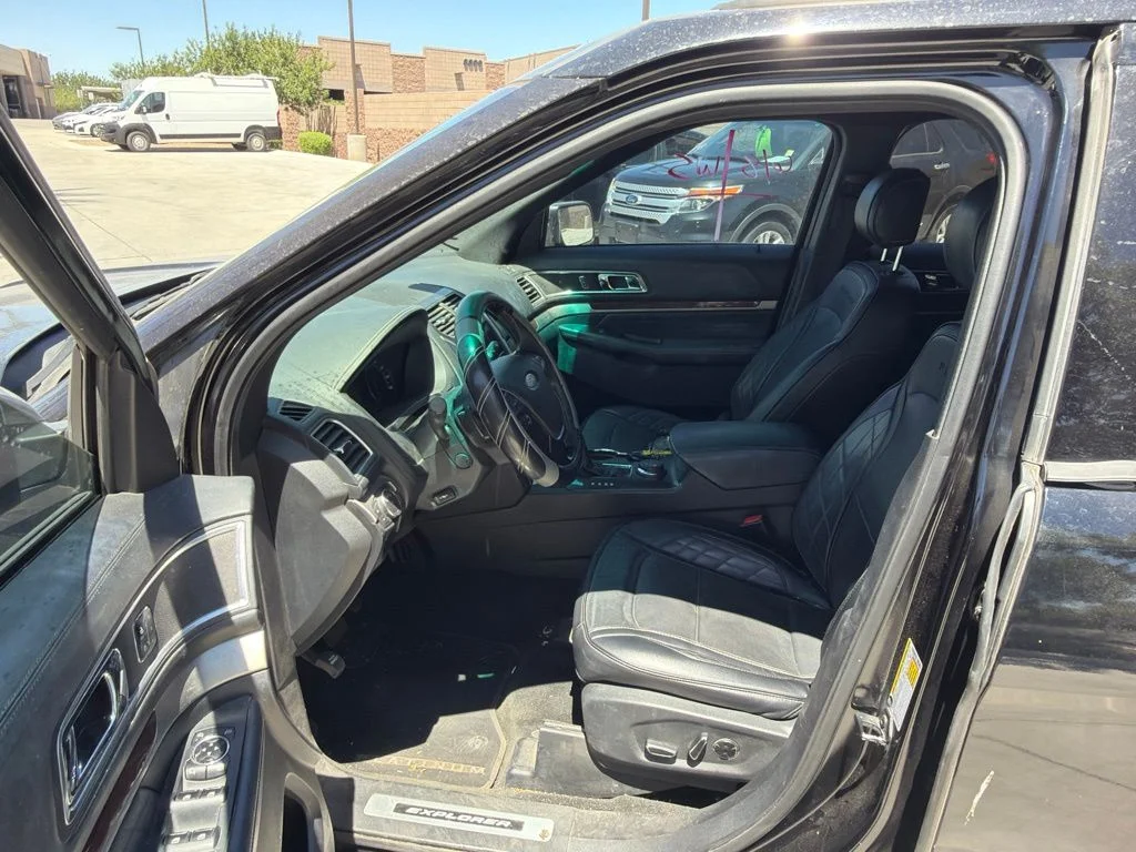 Used 2016 Black Ford Platinum image 7