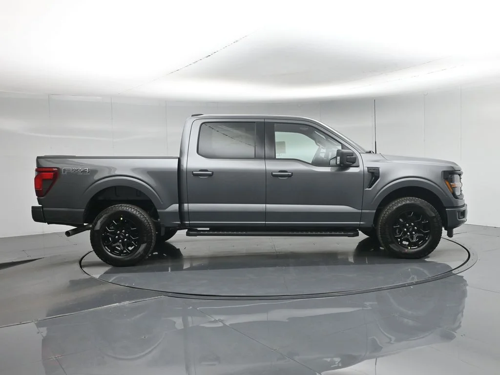 New 2026 Carbonized Gray Metallic Ford XLT image 27