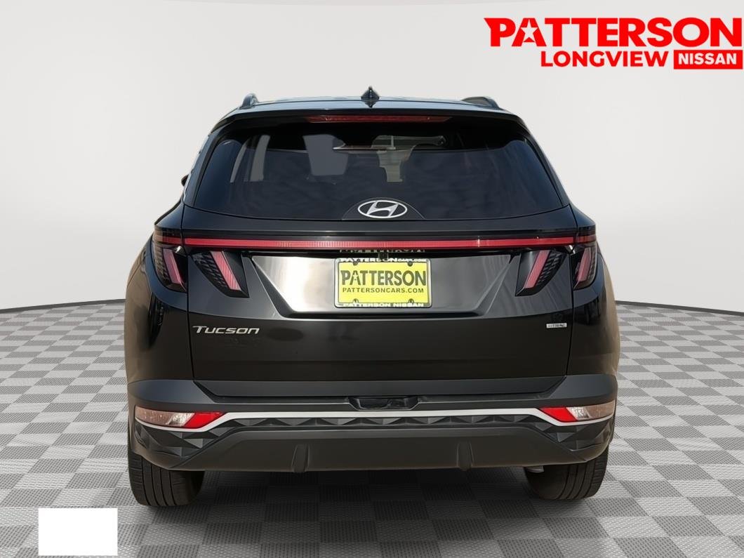 Used 2022 Phantom Black Hyundai SEL image 4