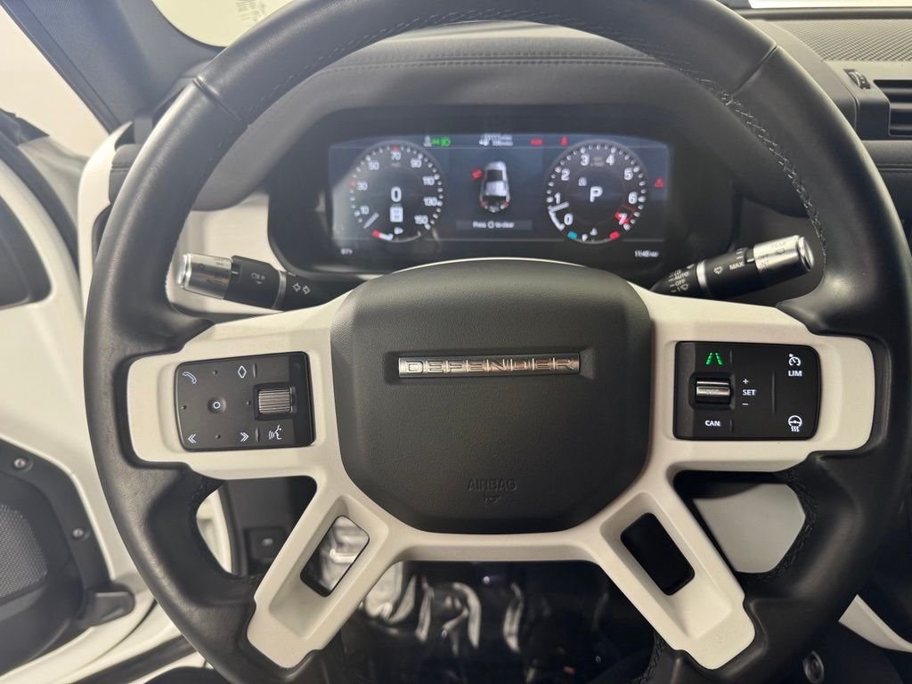 Used 2022 White Land Rover Standard image 12