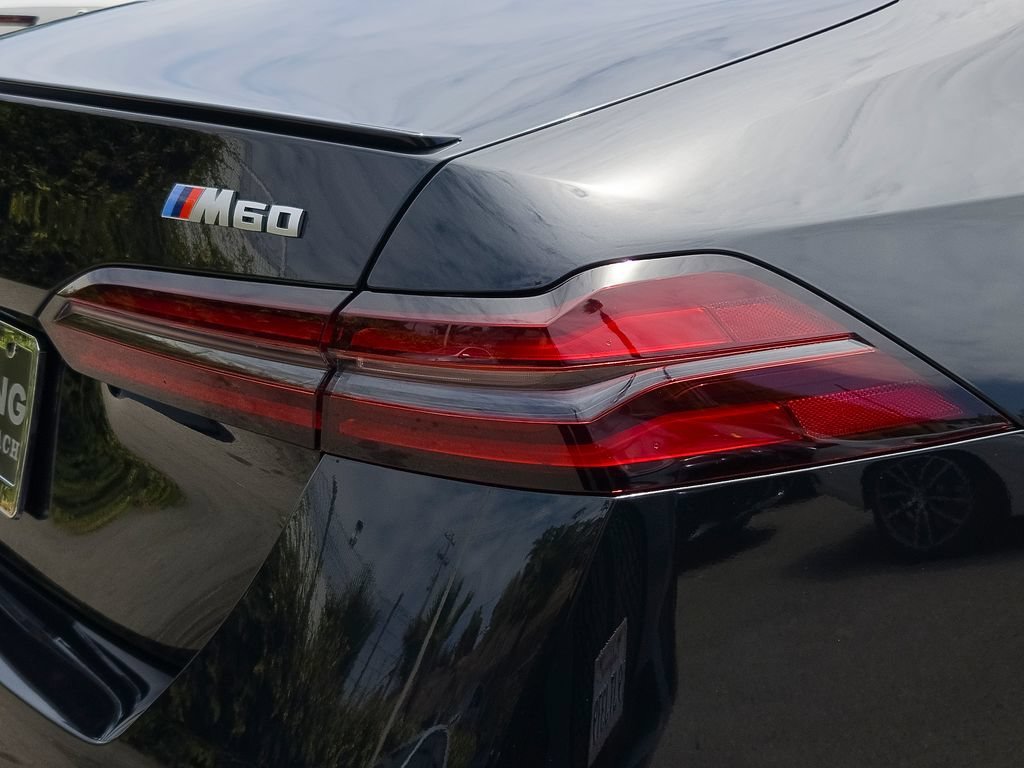 New 2026 Black Sapphire Metallic BMW M60 image 4