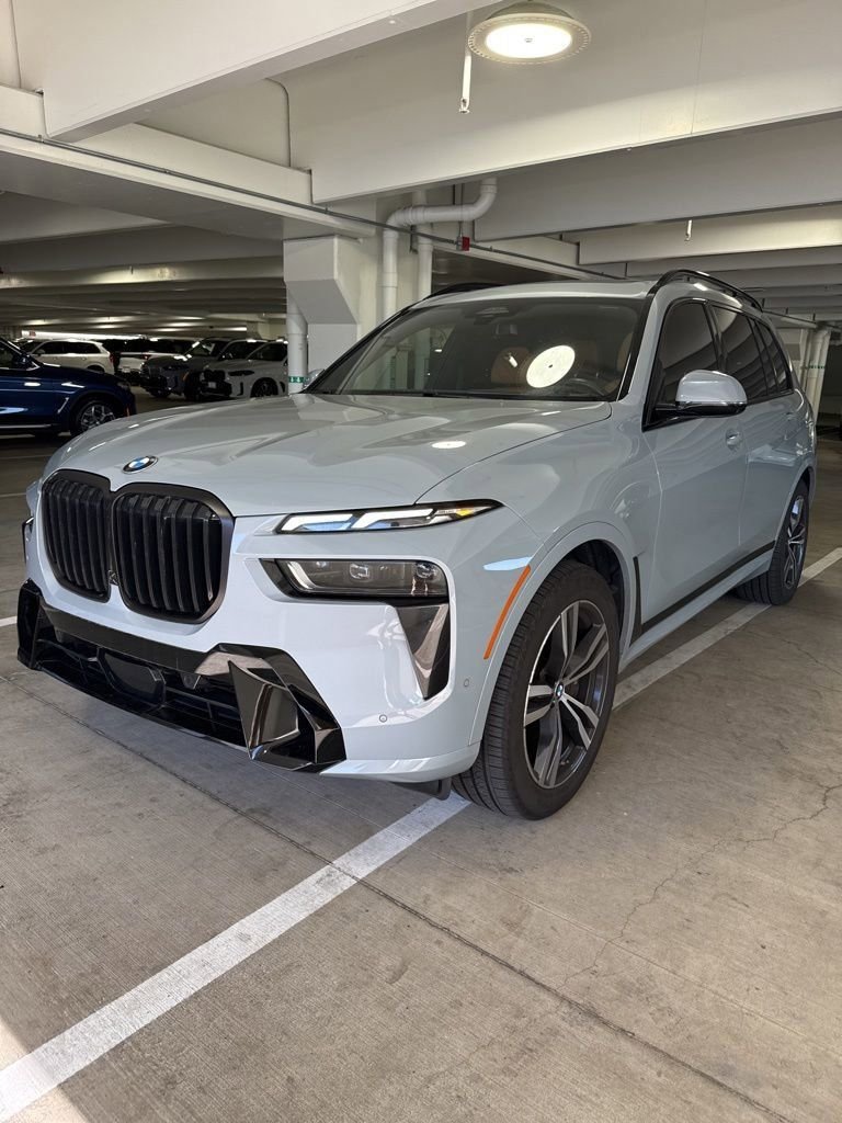 2024 BMW X7 xDrive40i's photo
