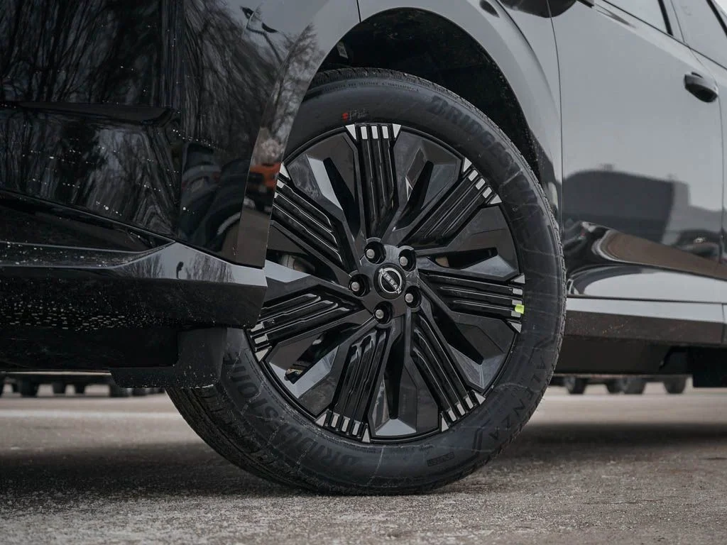 Used 2026 Black Nissan Platinum image 10