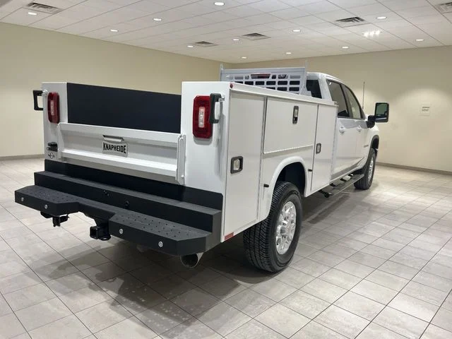 Used 2025 Summit White Chevrolet LT image 5