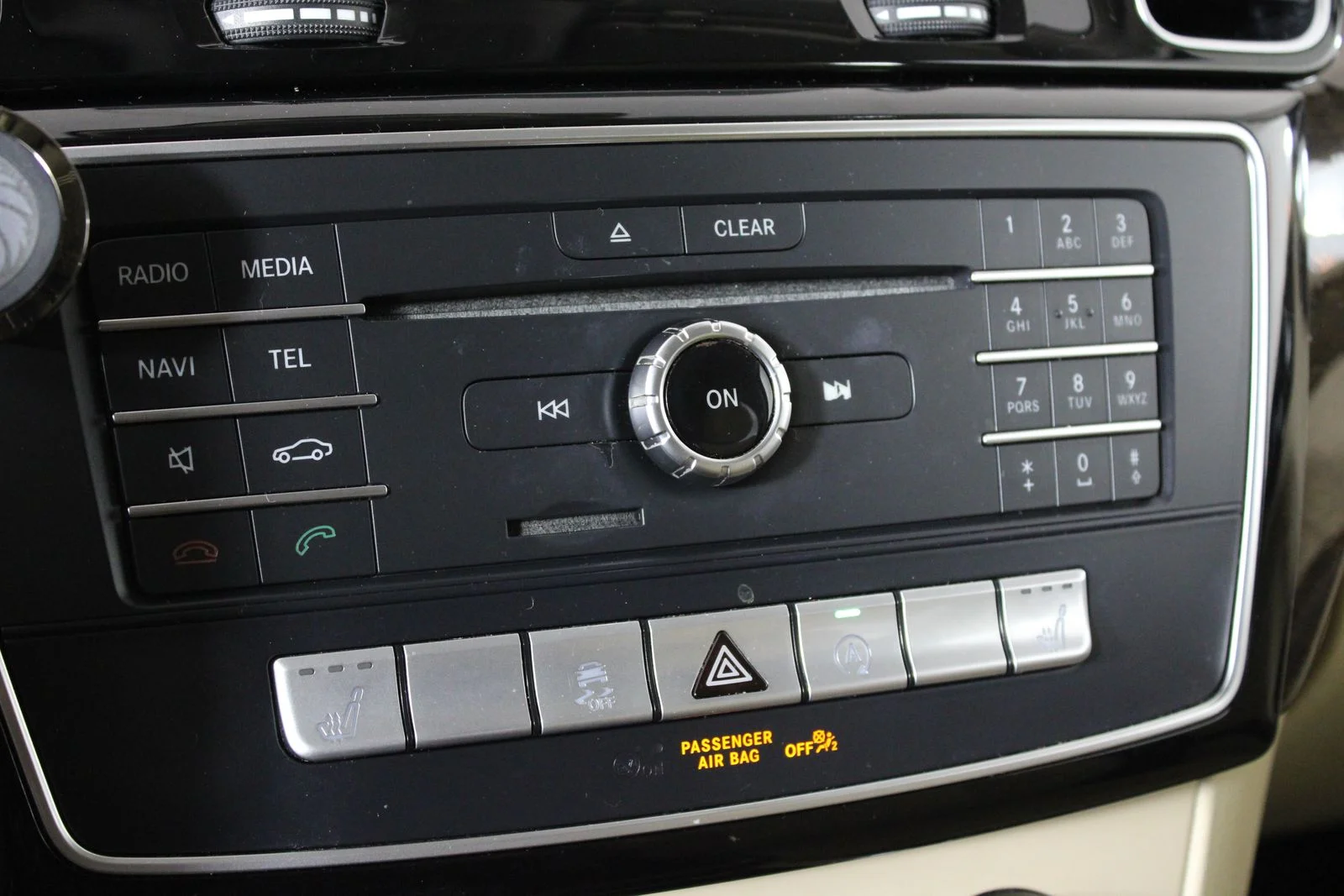 Used 2016 Black Mercedes-Benz GLE 300d image 21