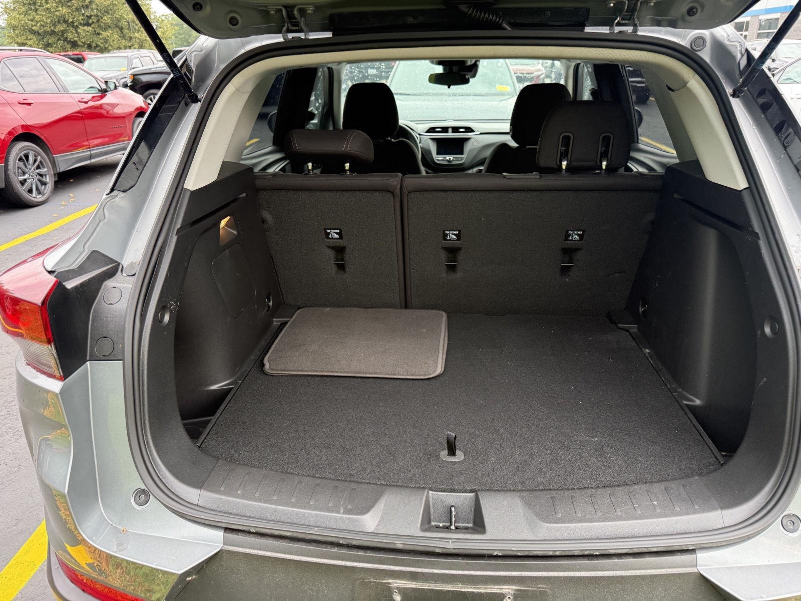 Used 2023 Sterling Gray Metallic Chevrolet LT image 10