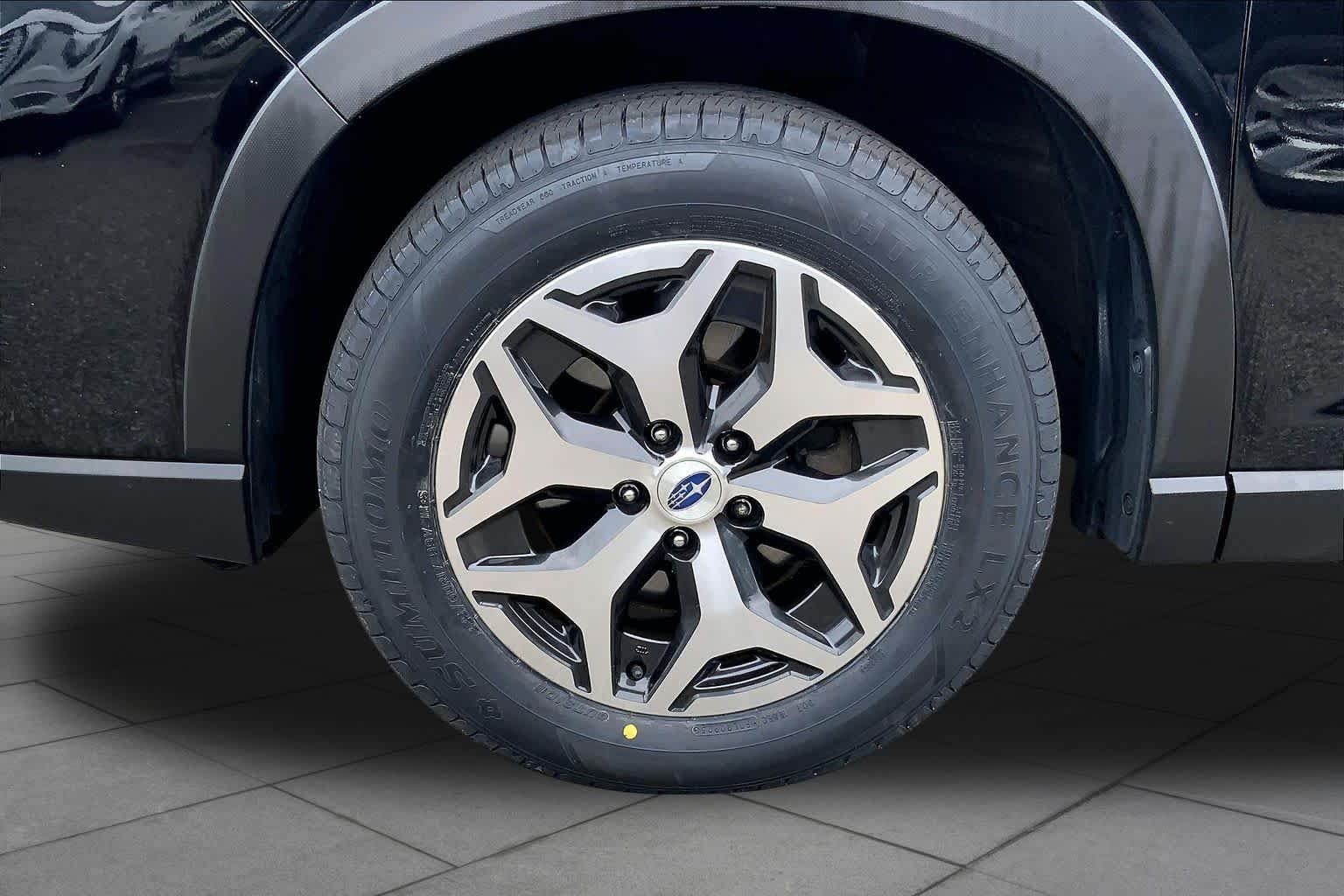 Used 2019 Crystal Black Silica Subaru Premium image 11