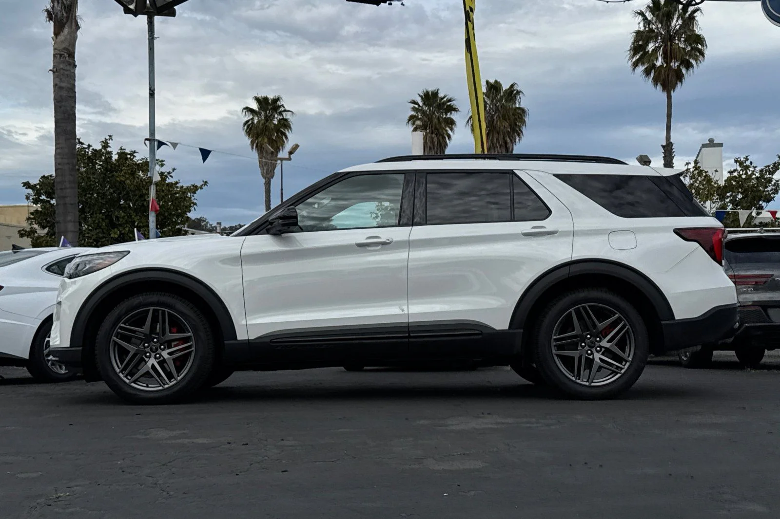 New 2026 Star White Metallic Tri-Coat Ford ST image 7