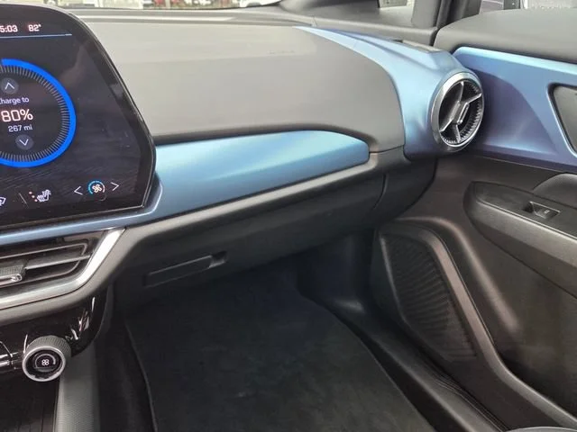 2024 Chevrolet Equinox EV LT - Photo 25