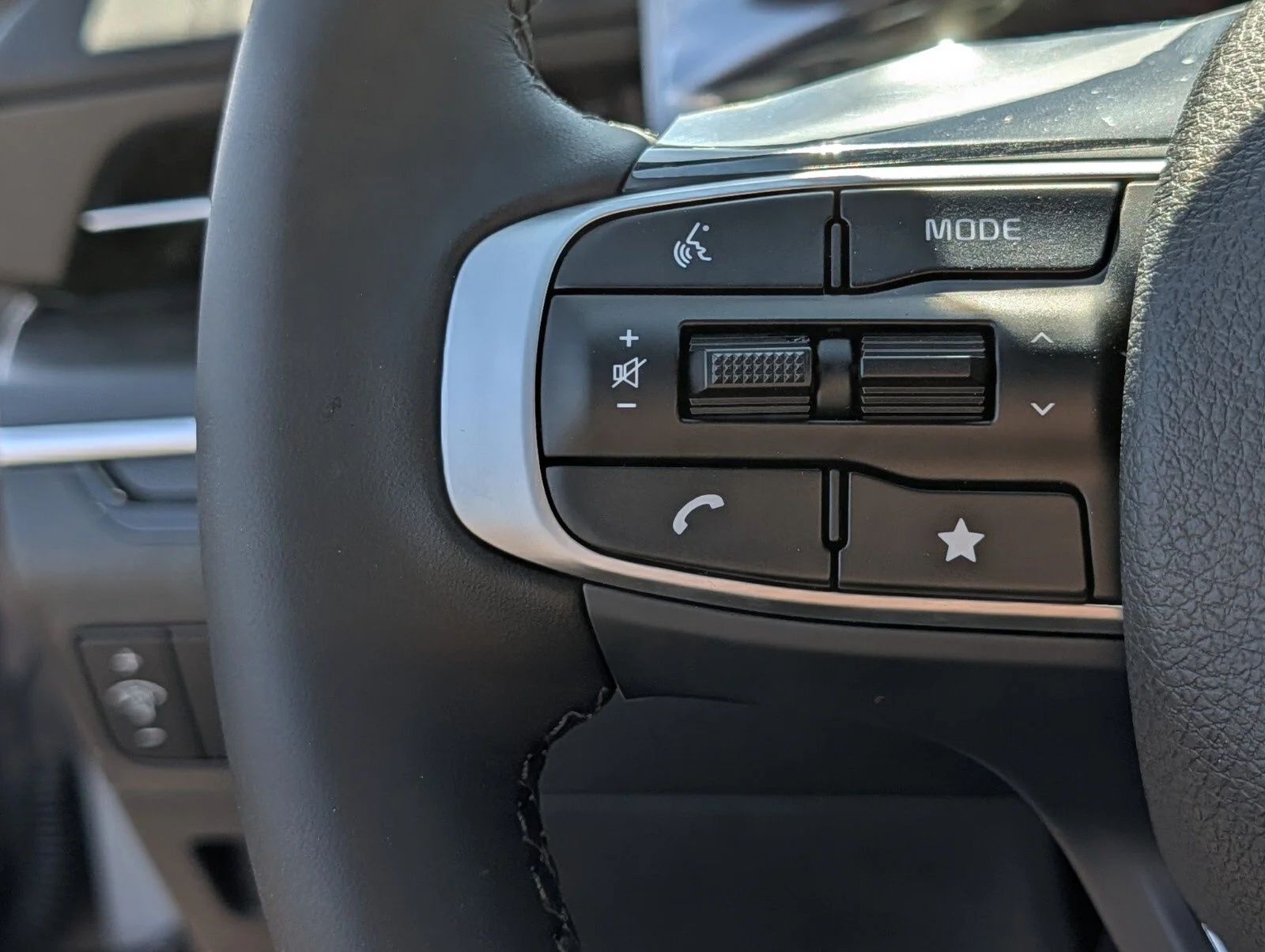 2026 Kia K5 GT-Line - Photo 29