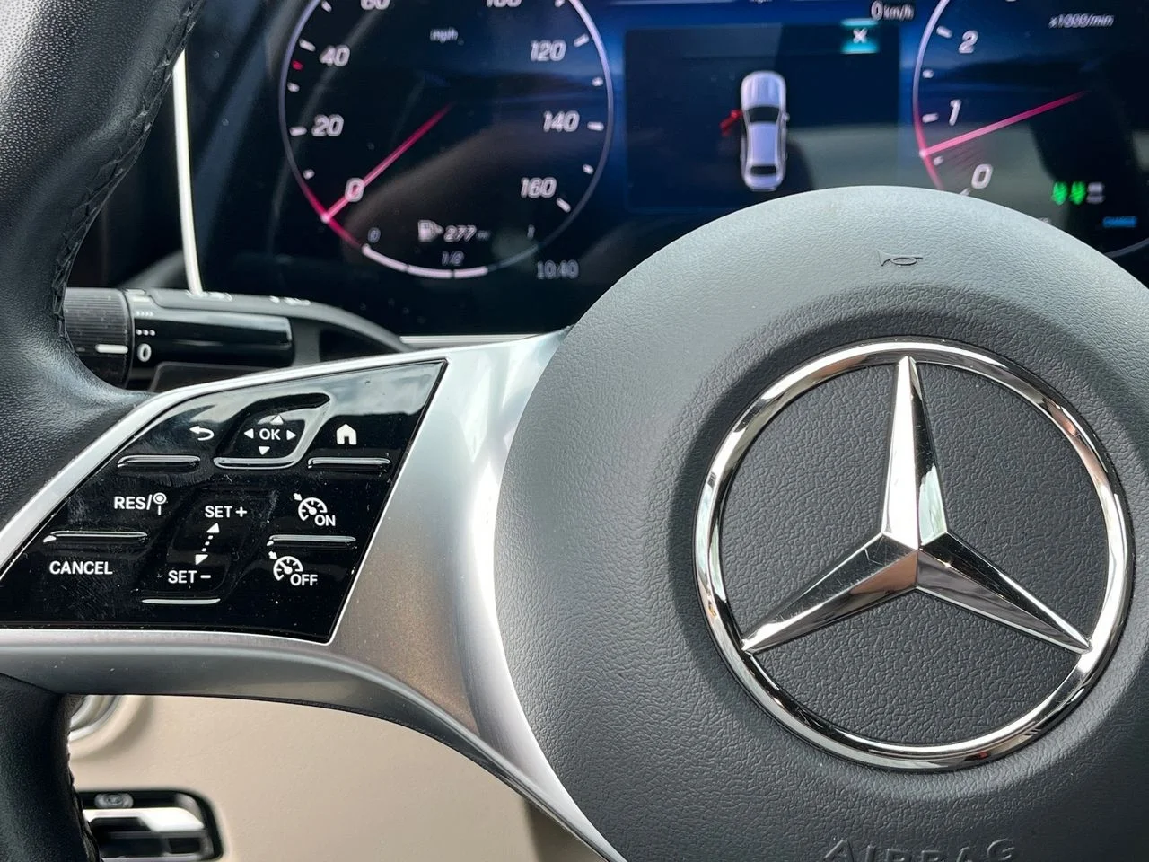 Used 2025  Mercedes-Benz C 300 image 19