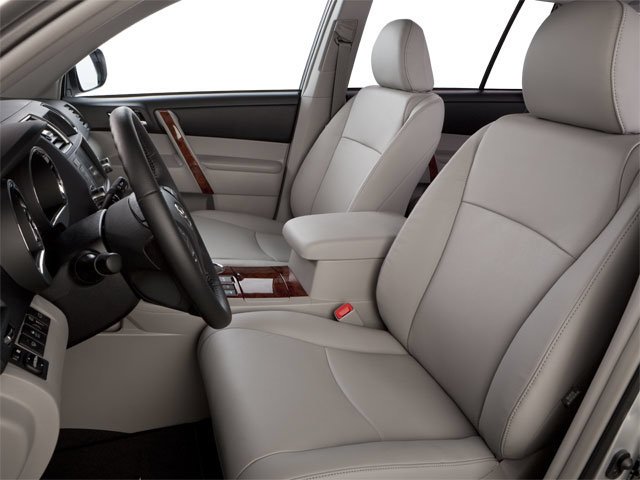 Used 2013 Black Toyota Limited image 8