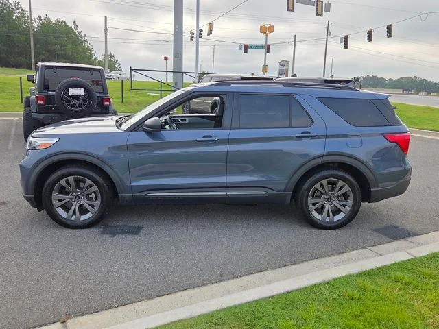 Used 2021 Blue Ford XLT image 4
