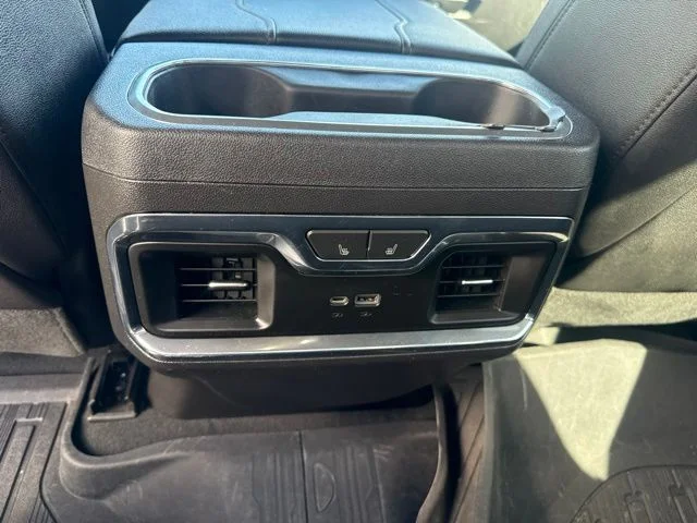 Used 2023 White GMC SLT image 23