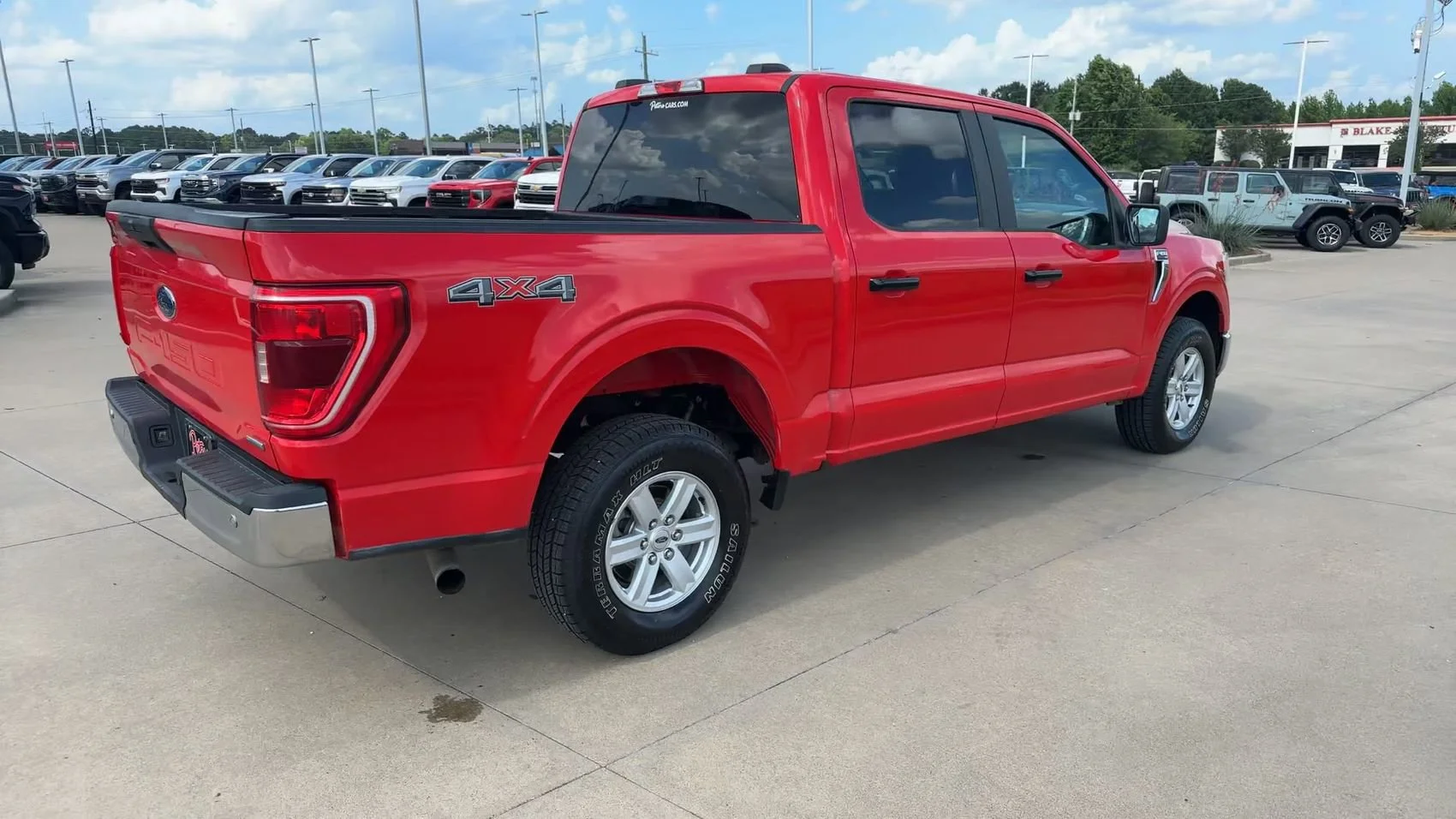 Used 2022 Red Ford XLT image 9