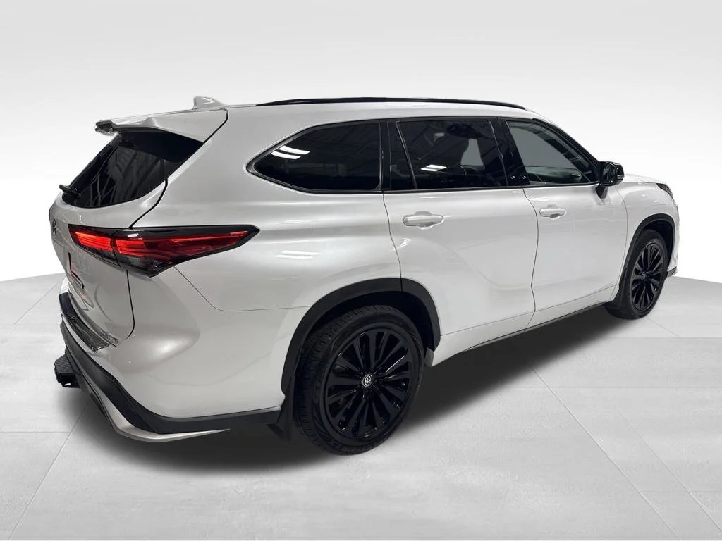 Used 2023 Beige Toyota XSE image 9