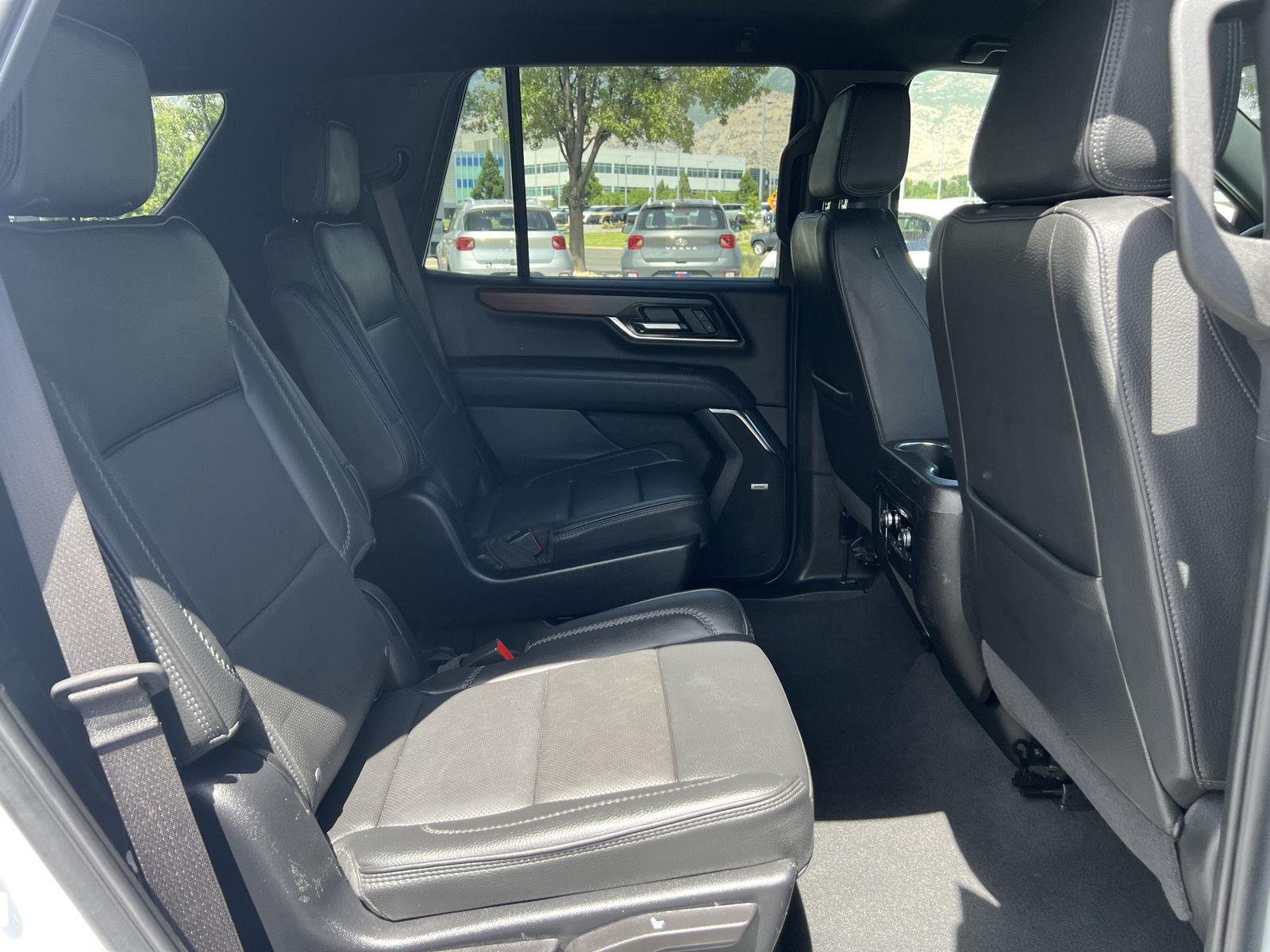 2025 GMC Yukon Denali - Photo 31