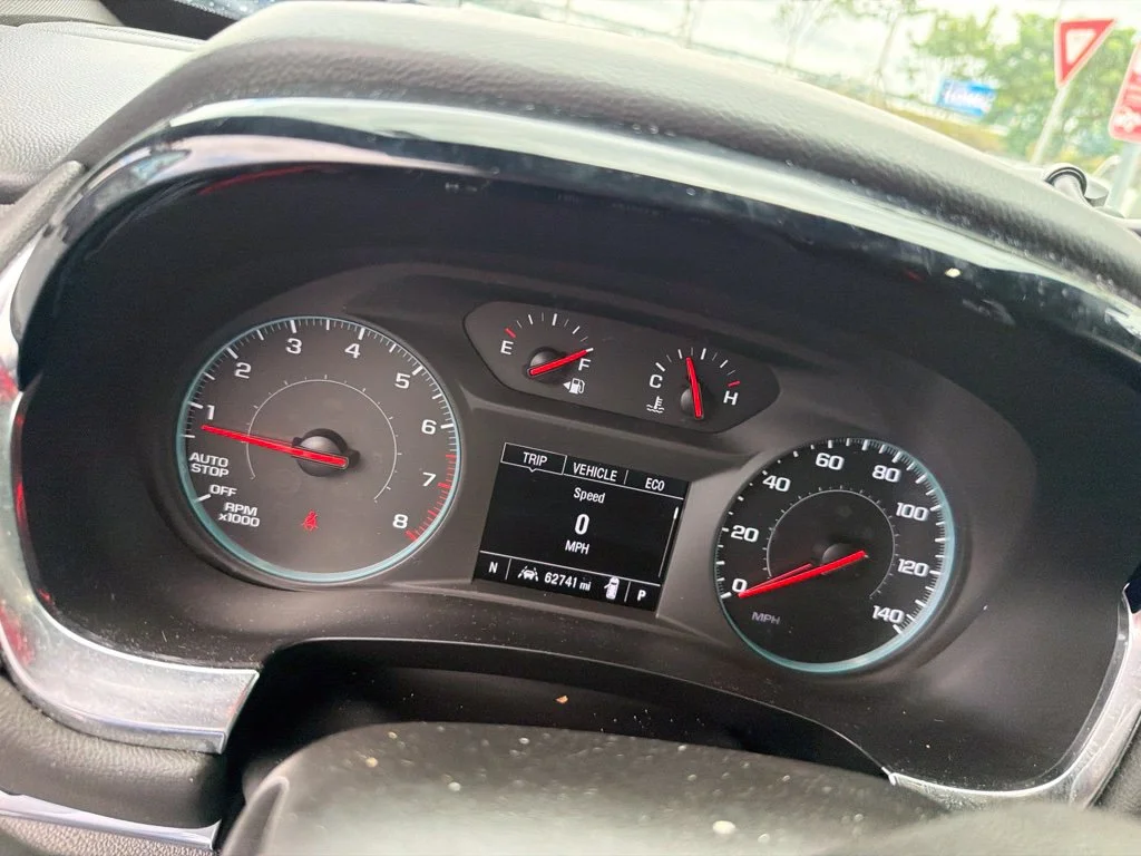 Used 2023 Summit White Chevrolet LT image 3