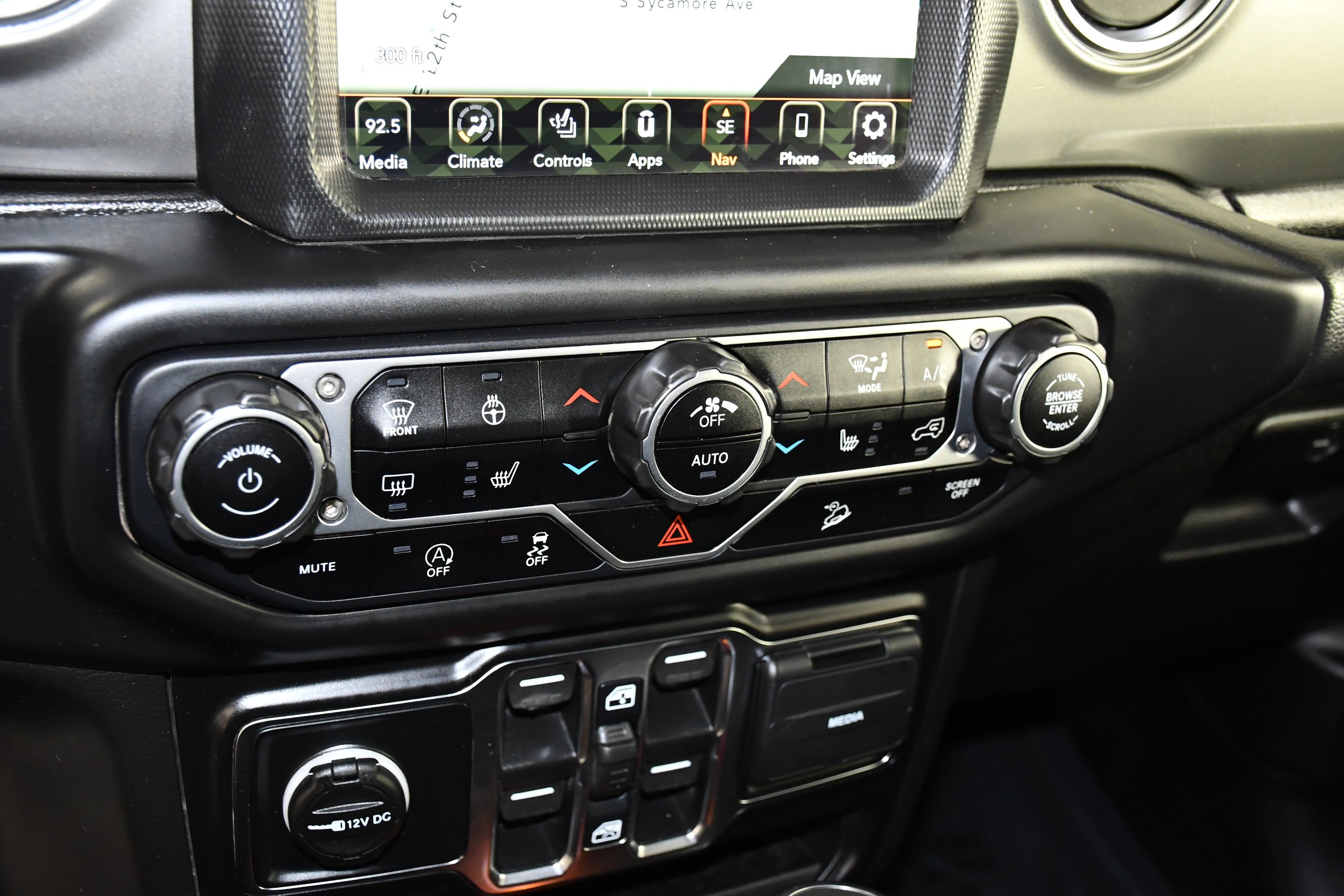 Used 2021 Black Clearcoat Jeep Unlimited Sahara image 31
