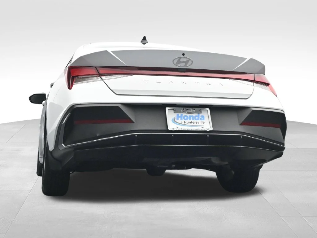Used 2024 White Hyundai SE image 44