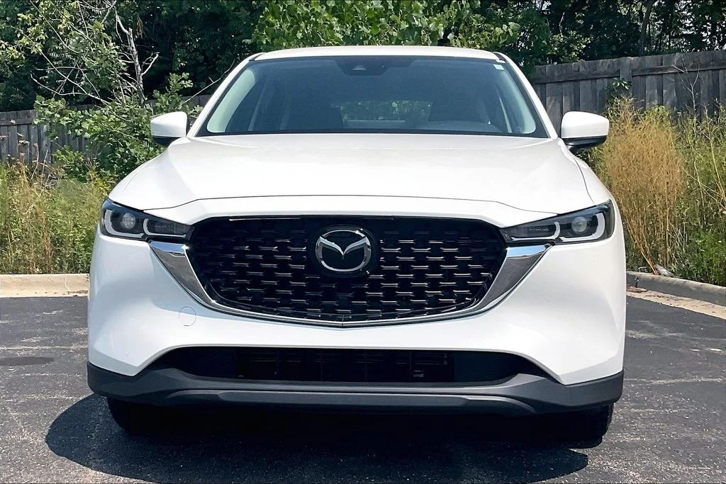 Used 2022 White Mazda 2.5 S image 3