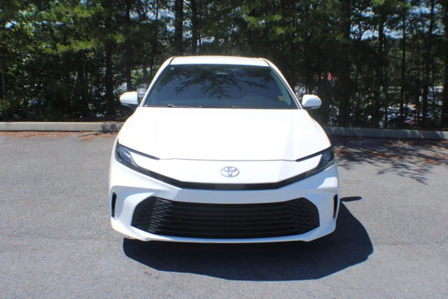 Used 2025 Ice Cap Toyota LE image 13