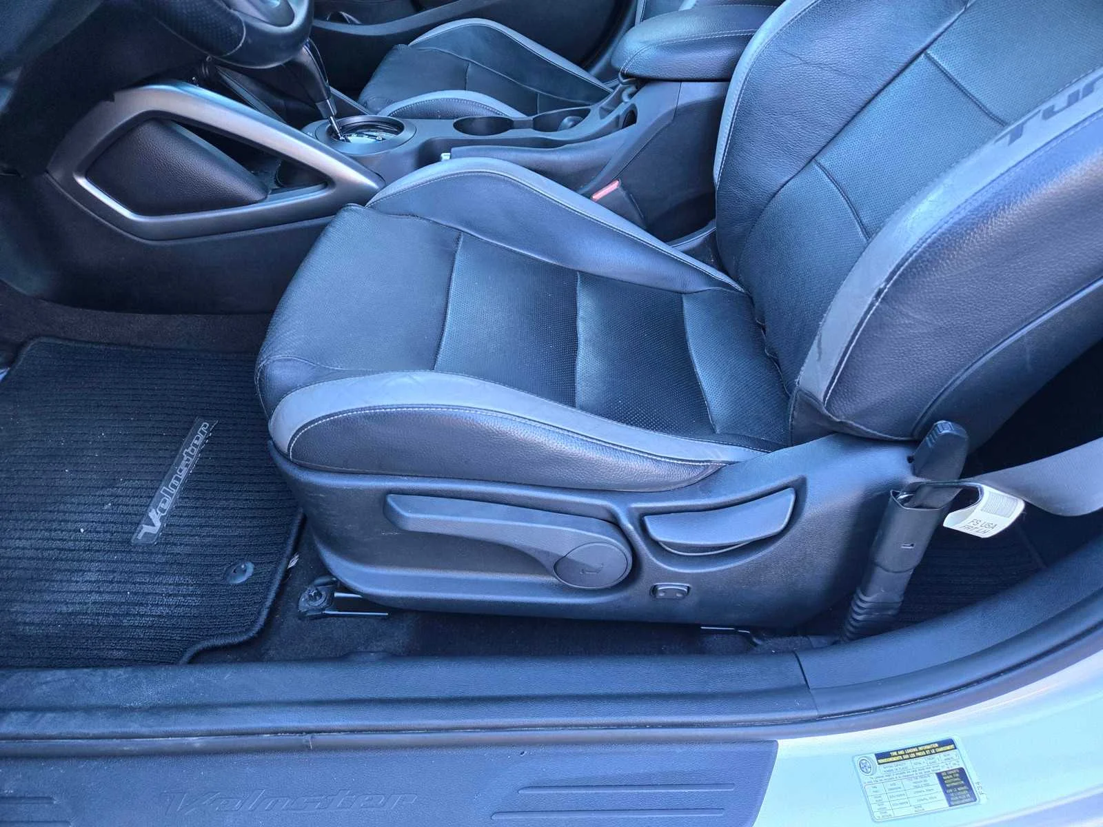 Used 2016  Hyundai Turbo image 23