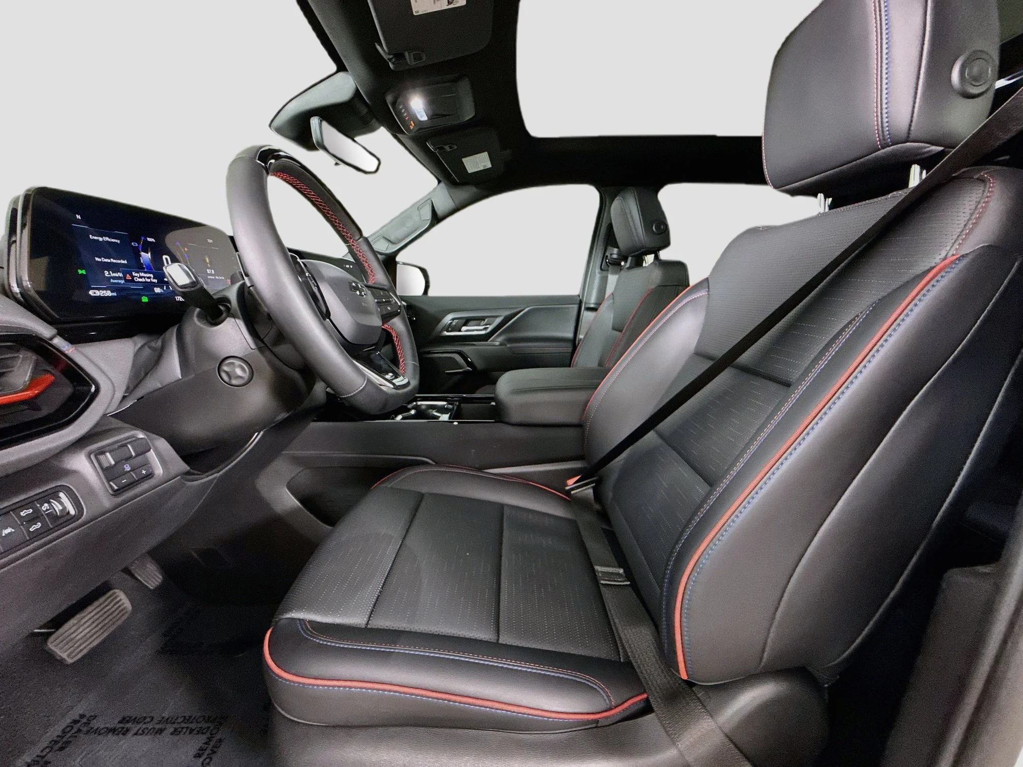 Used 2025 Summit White Chevrolet RST - Extended Range image 23