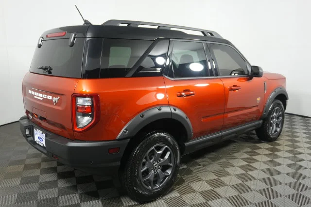 Used 2023 Hot Pepper Red Tinted Clearcoat Ford Badlands image 3