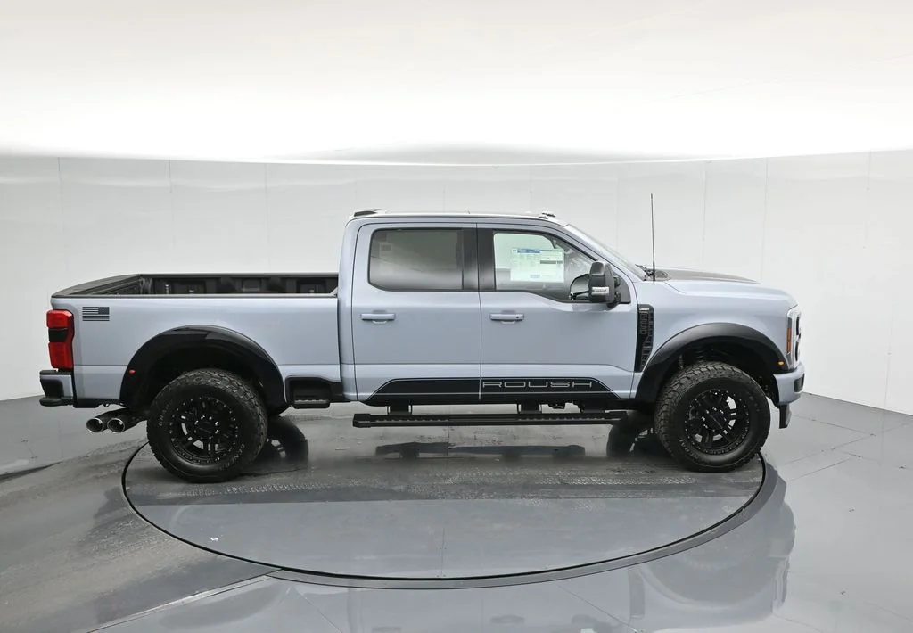 New 2026 Glacier Gray Metallic Tri-Coat Ford Lariat image 43