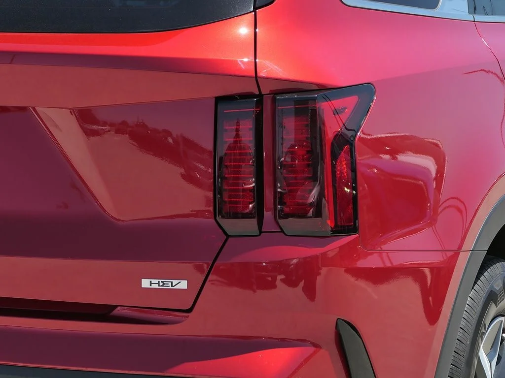 Used 2023 Red Kia EX image 4