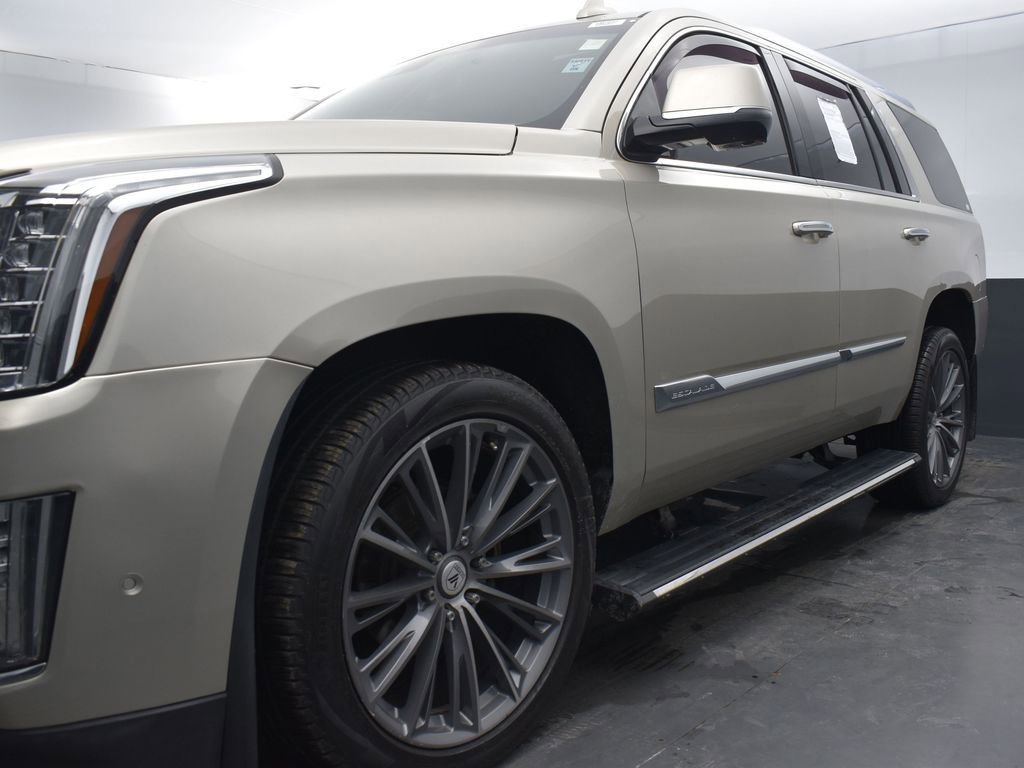 2017 CADILLAC ESCALADE - Image 39