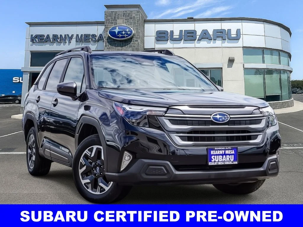 2025 Subaru Forester Premium's photo