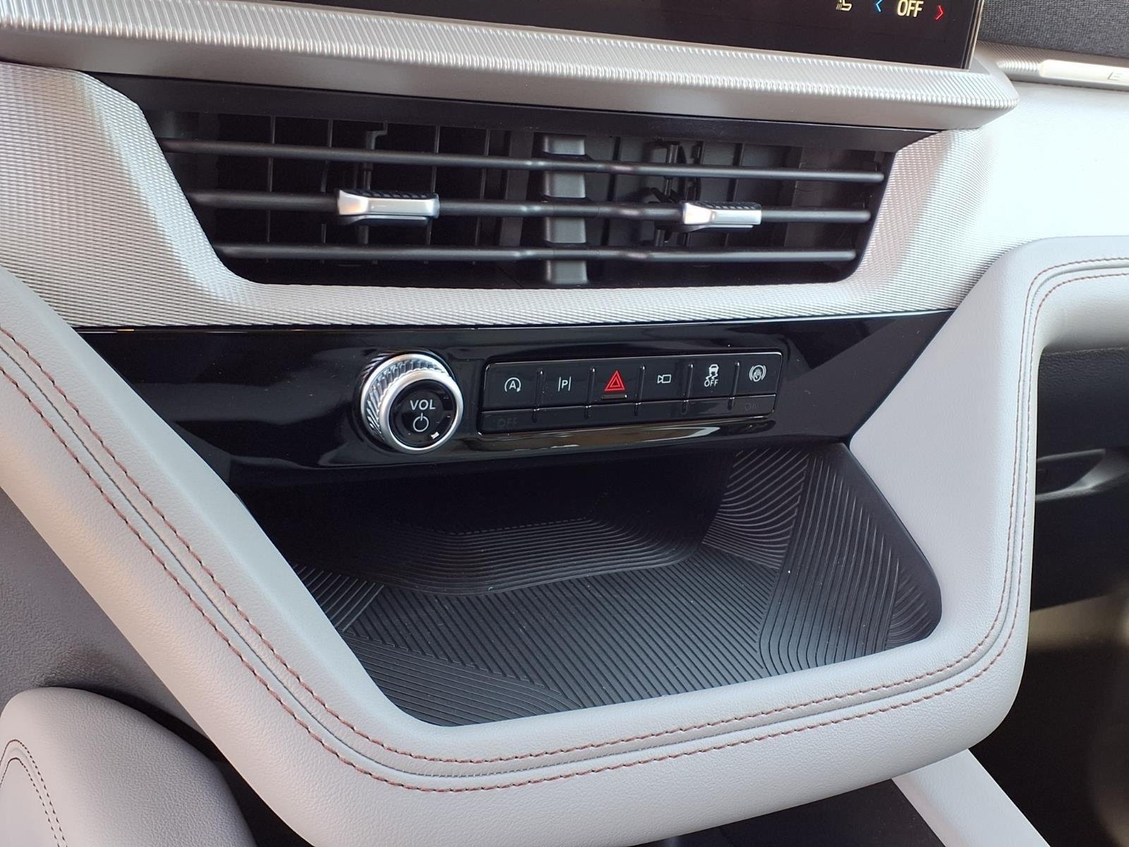 New 2026 Carbonized Gray Metallic Ford Active image 27