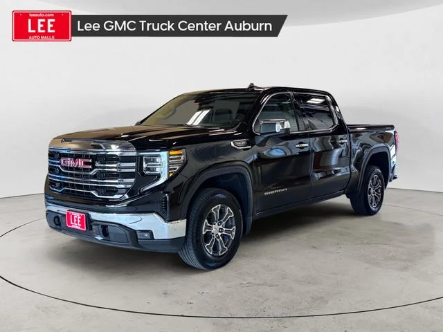 Used 2025 Black GMC SLT image 1