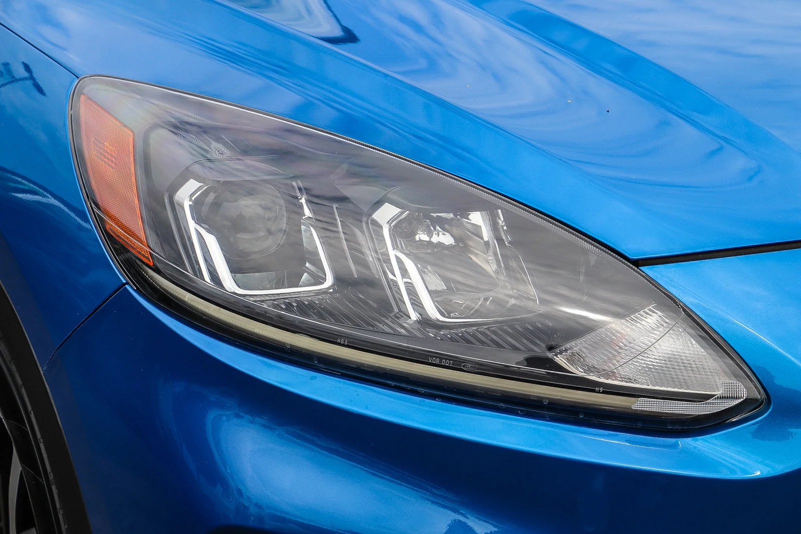 Certified Used 2020 Blue Metallic Ford SE Sport Hybrid image 4