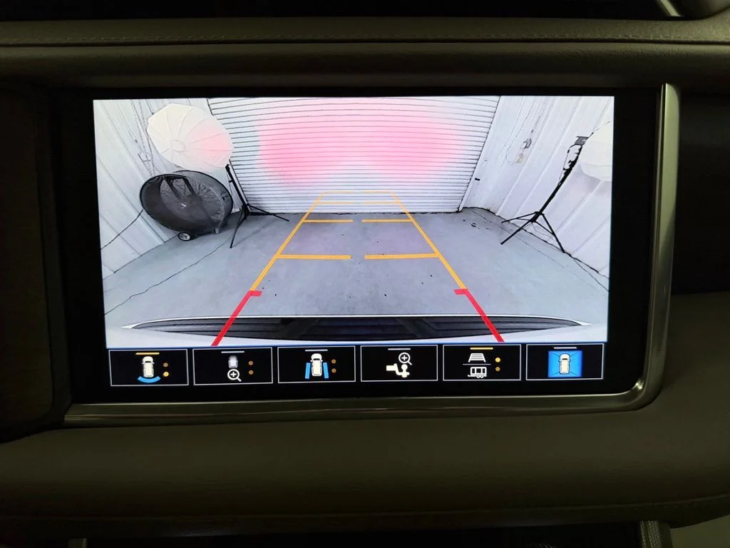 Used 2021 White Frost GMC Denali image 22