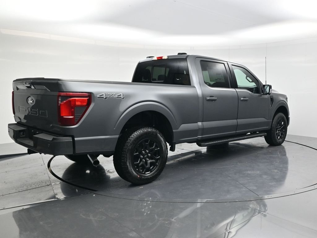 New 2026 Carbonized Gray Metallic Ford XLT image 5