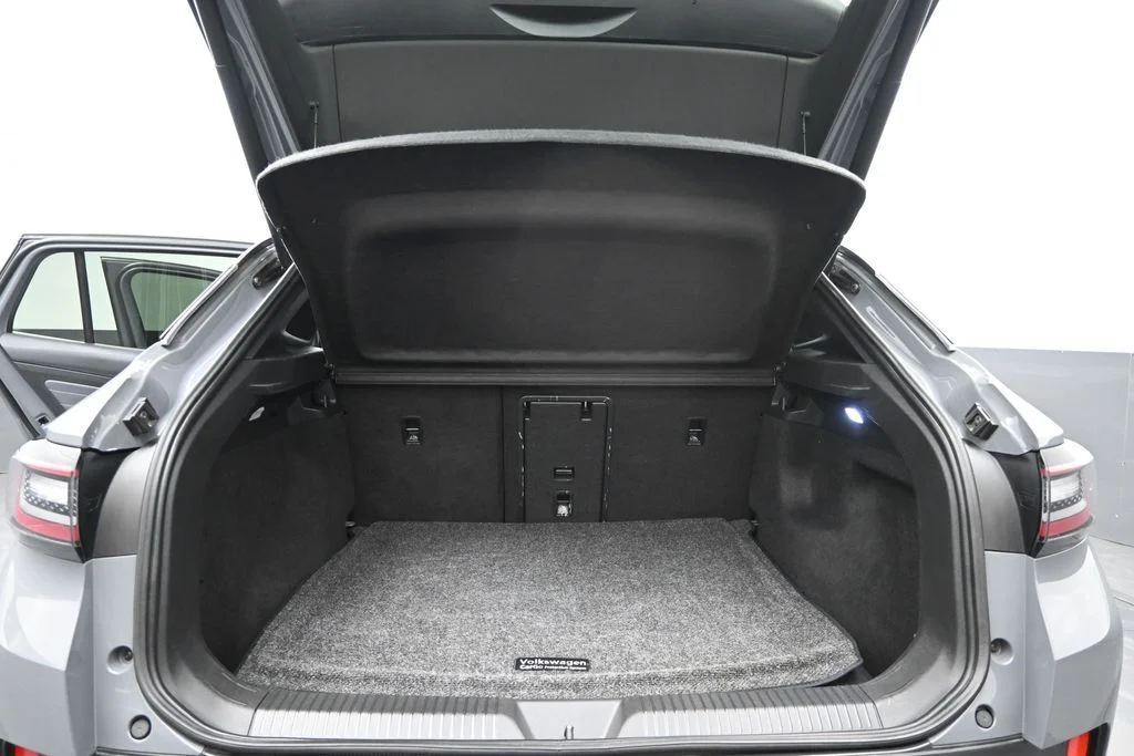 Used 2023 Gray Volkswagen Pro S image 17