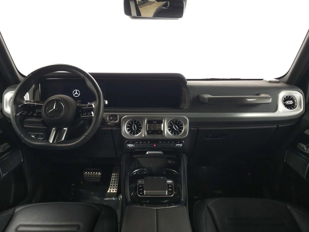 Used 2025 Twilight Blue Metallic Mercedes-Benz G 550 image 25