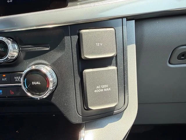 New 2026 Agate Black Metallic Ford Lariat® image 43
