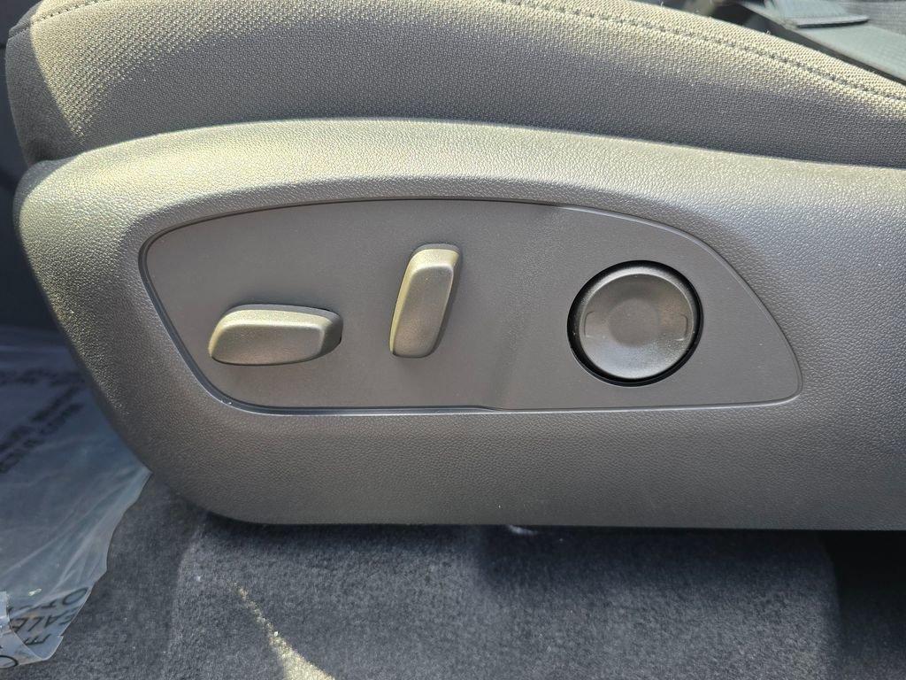 2026 GMC Acadia Elevation - Photo 16