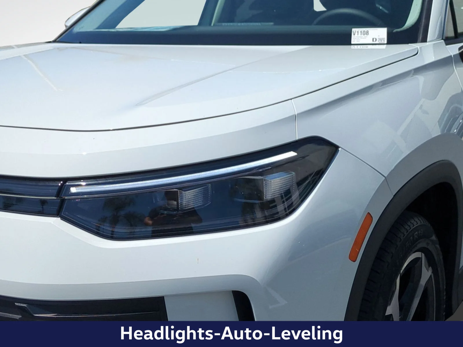 New 2026 White/off-white Volkswagen SE image 10