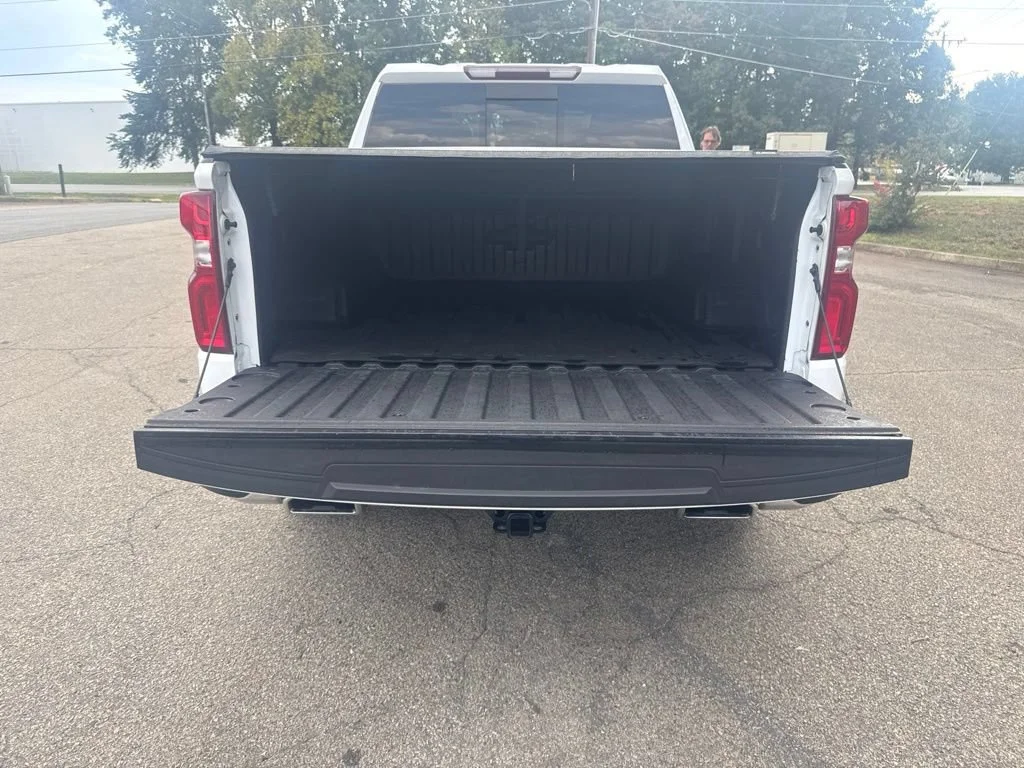 Used 2021 SUMMIT WHITE Chevrolet LTZ image 31